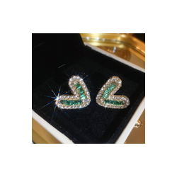 Aretes Corazon Verde Elegante  2Q5