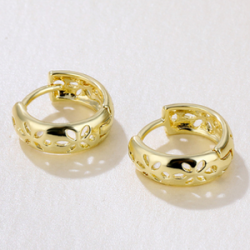 Aretes Dorados Calados  R16