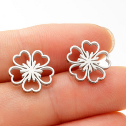 Aretes Mini Flor Plateada Acero Inox  2R3