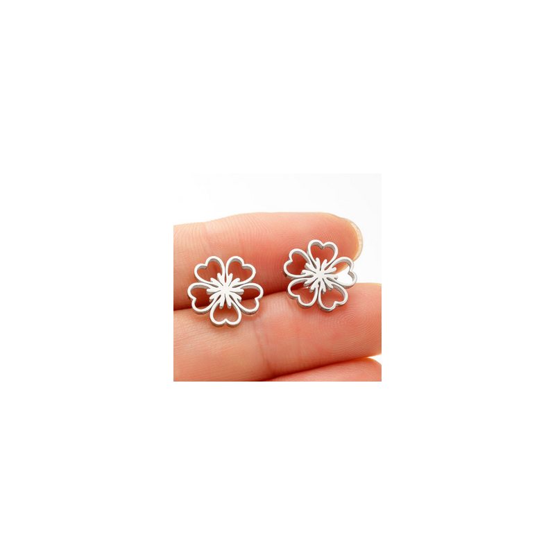 Aretes Mini Flor Plateada Acero Inox  2R3