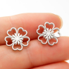 Aretes Mini Flor Plateada Acero Inox  2R3