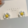 Aretes Margarita Blanca  1w1