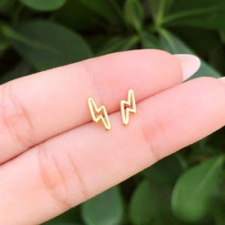 Aretes Rayo Chapa de Oro Az87