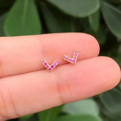 Aretes V Magenta Chapa de Oro AZ312