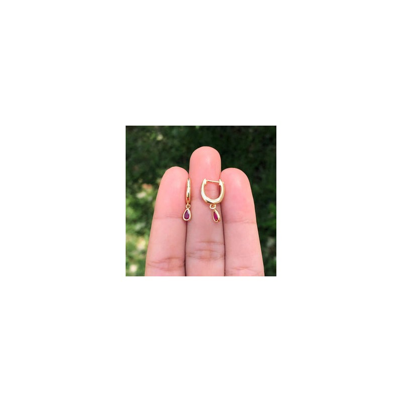 Aretes Zirconia Magenta Chapa de Oro AZ110