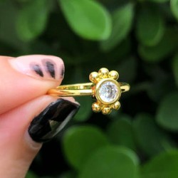 Anillo Zirconias Talla 7 Chapa de Oro Az251
